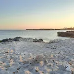 Playa Xoriguer Con Piscina Y Jardin
