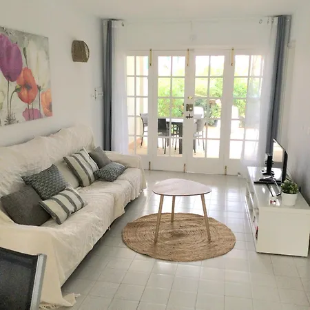 Apartment Playa Xoriguer Con Piscina Y Jardin