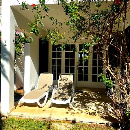 Apartment Playa Xoriguer Con Piscina Y Jardin