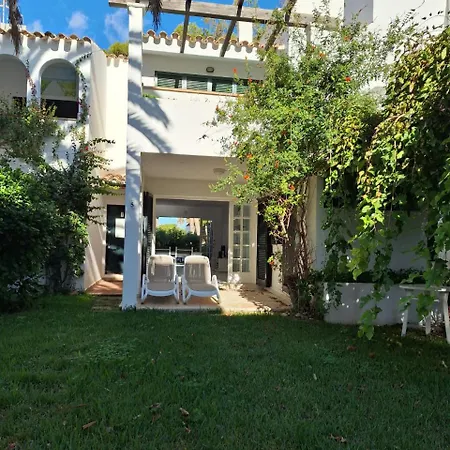Playa Xoriguer Con Piscina Y Jardin アパート